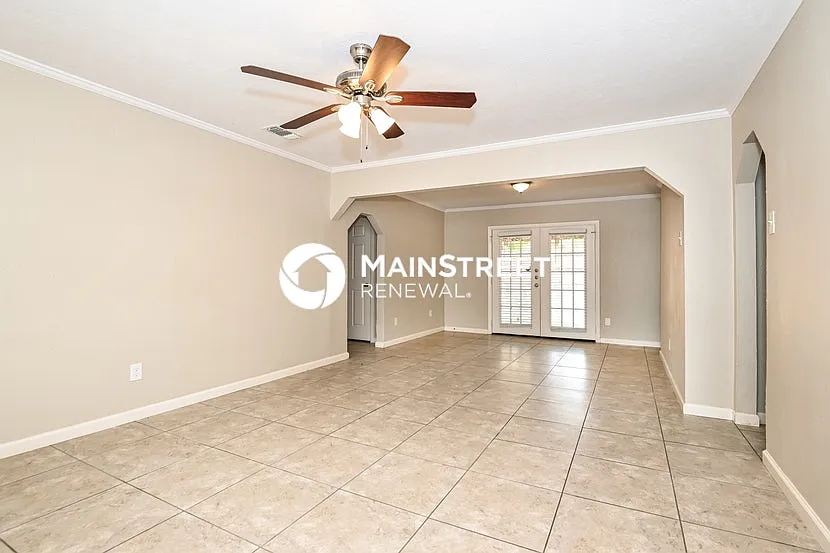 907 Edgefield Circle — Photo 3