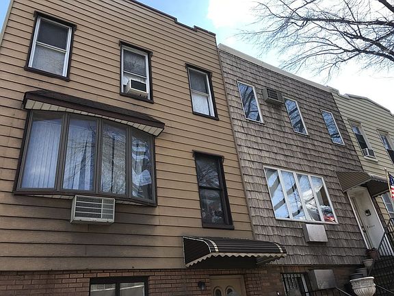 3rd image of 398 Graham Ave