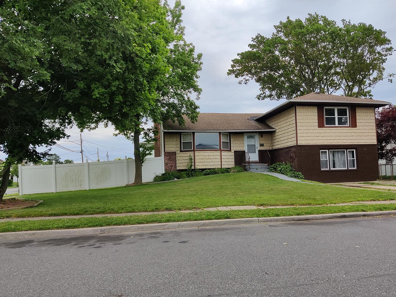 74 Polo Rd, Massapequa, NY 11758 Zillow