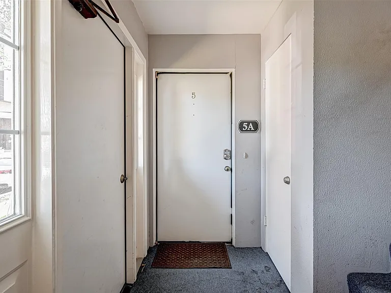 5863 Inwood Dr #5 — Photo 3
