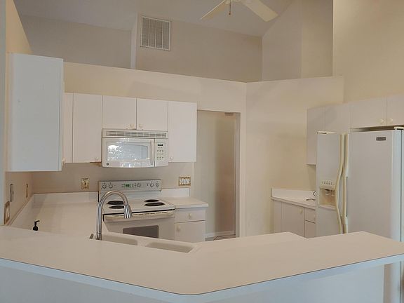 5th image of 15232 Cricket Ln