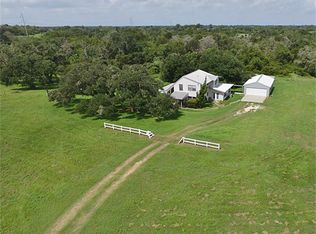 1438 County Road 208, Weimar, TX 78962