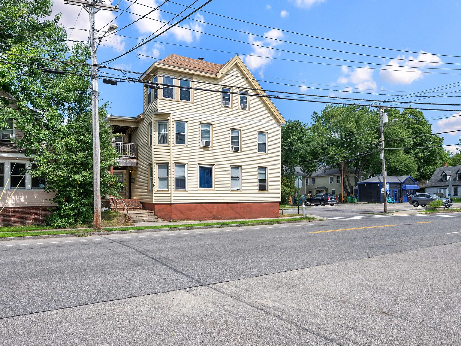 38 Veranda St — Photo 2