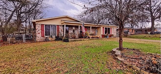 1st image of 1105 Bradley Ln