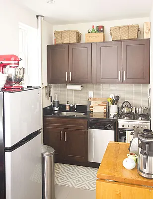 Rented by Jonis Realty | media 24