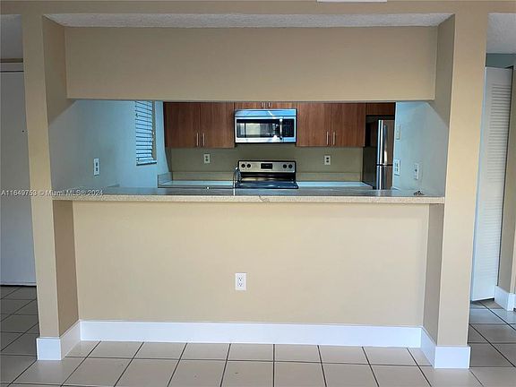 2nd image of 590 NW 114th Ave APT 204