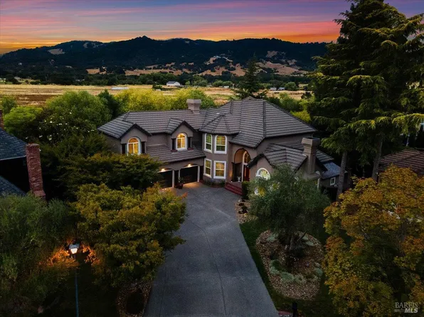 4304 Heritage Lane, Rohnert Park, CA 94928