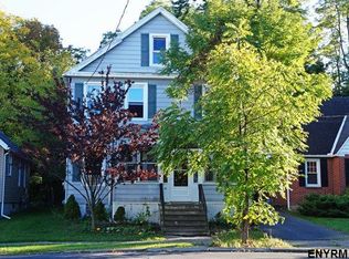 49 Glenwood Blvd, Hudson, NY 12534