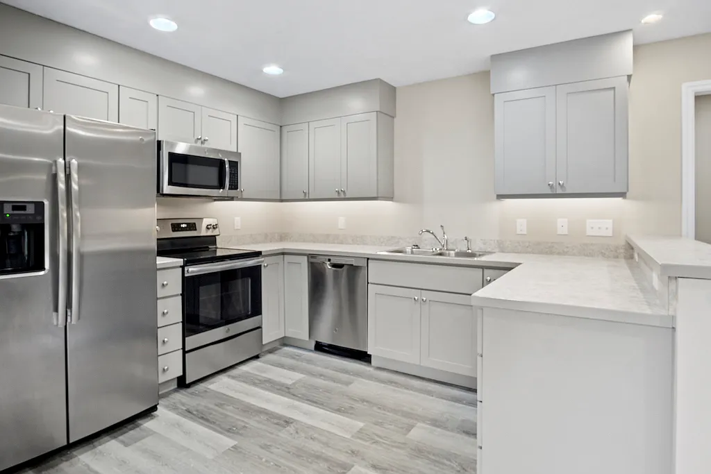 2 bed, 1000 sqft, $1,800 — Photo 4