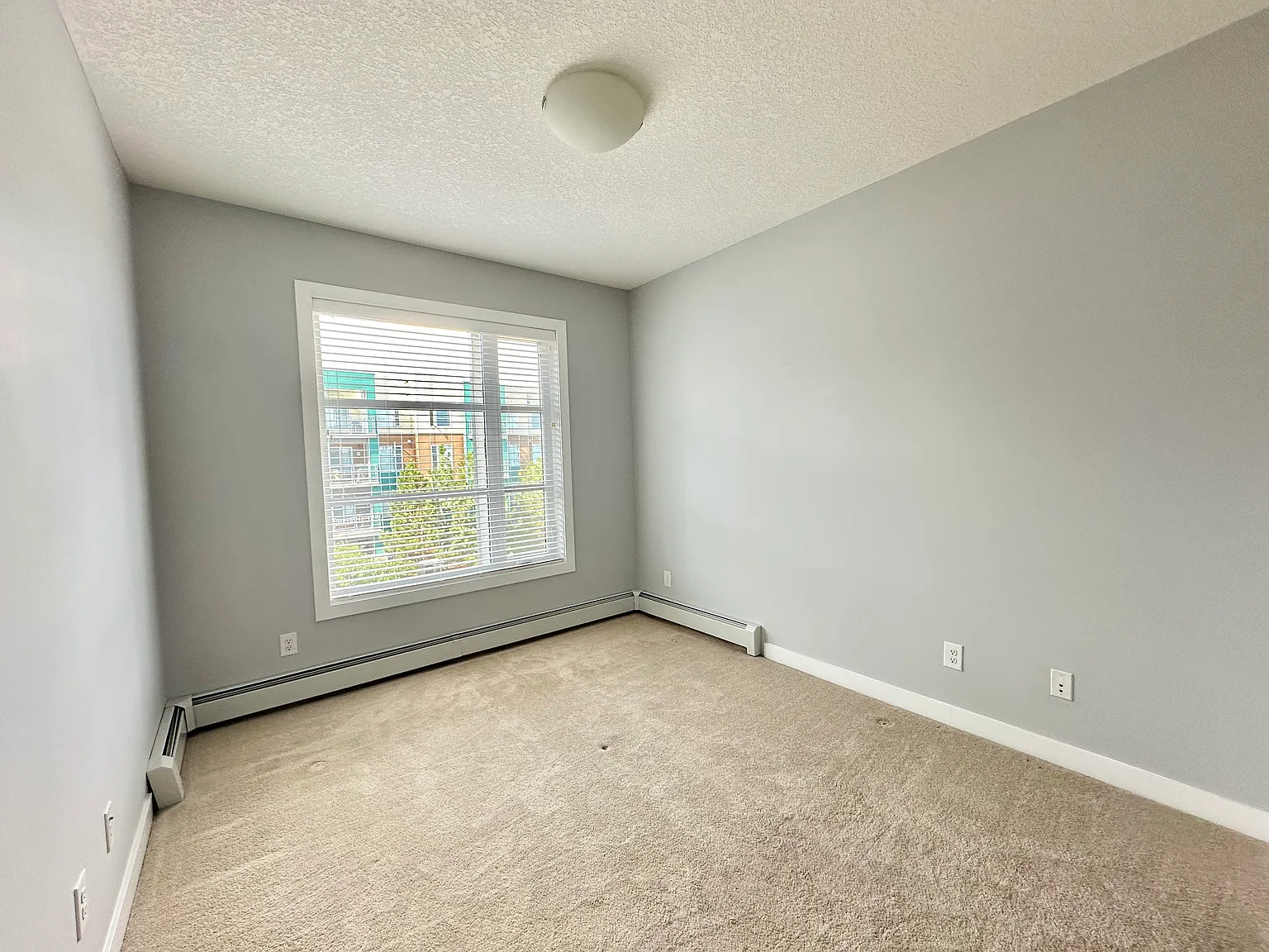 320 2584 Anderson Way — Photo 3