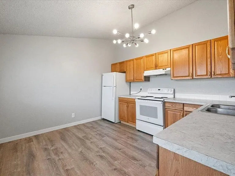 4109 W Kennewick Ave #B — Photo 2