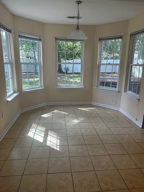 4 bed, 1600 sqft, $2,000 — Photo 3
