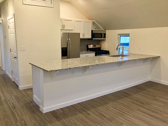 2nd image of 1379 W 54th St