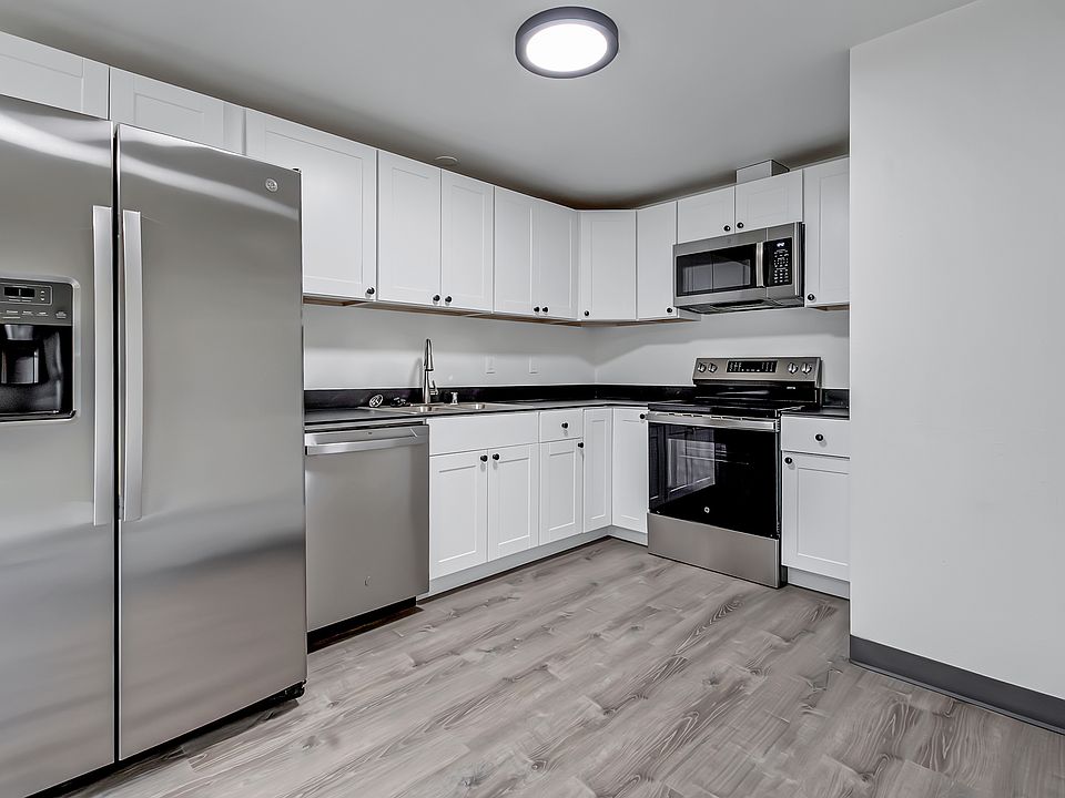 1st image of 1410 Rainier Dr #5
