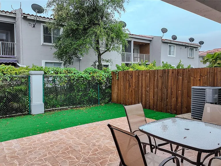 11432 NW 48th Ter — Photo 25