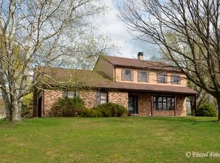 6112 Haligus Rd, Woodstock, IL 60098