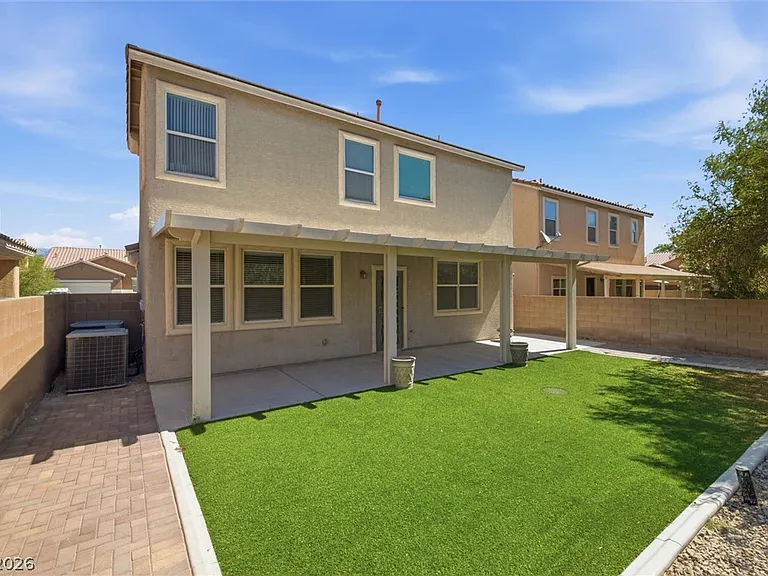 321 Arrowbird Ave — Photo 3