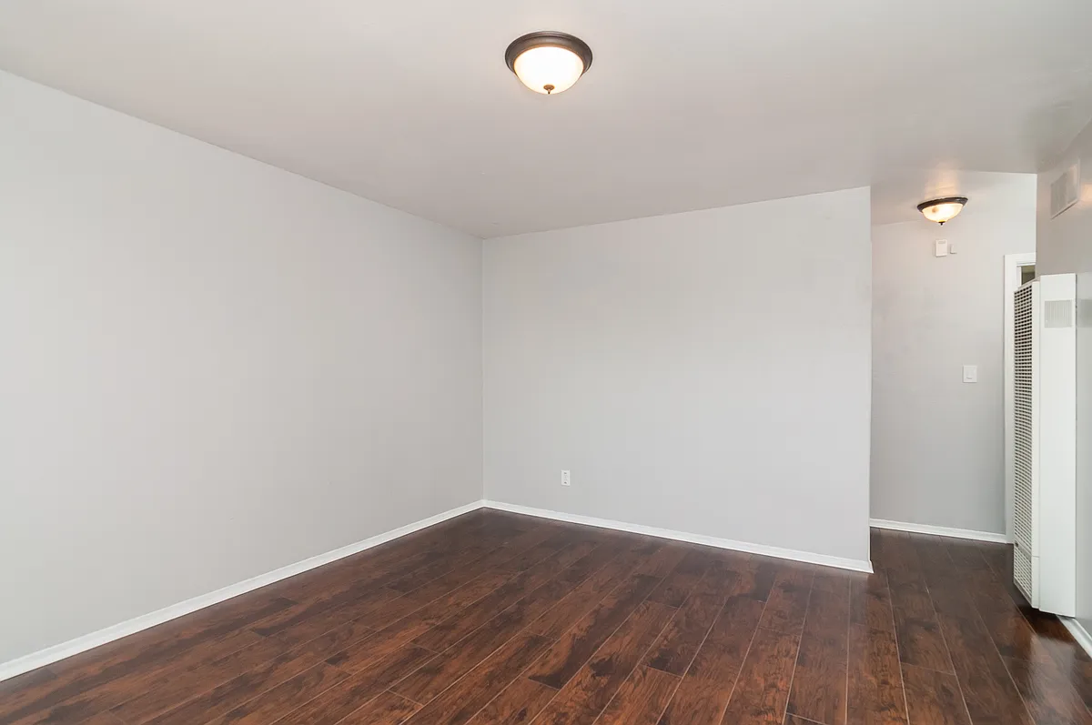 Building Photo - 6003 Severin Dr #6003