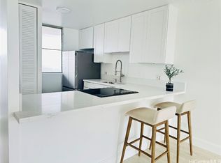 1128 Ala Napunani St APT 1006, Honolulu, HI 96818