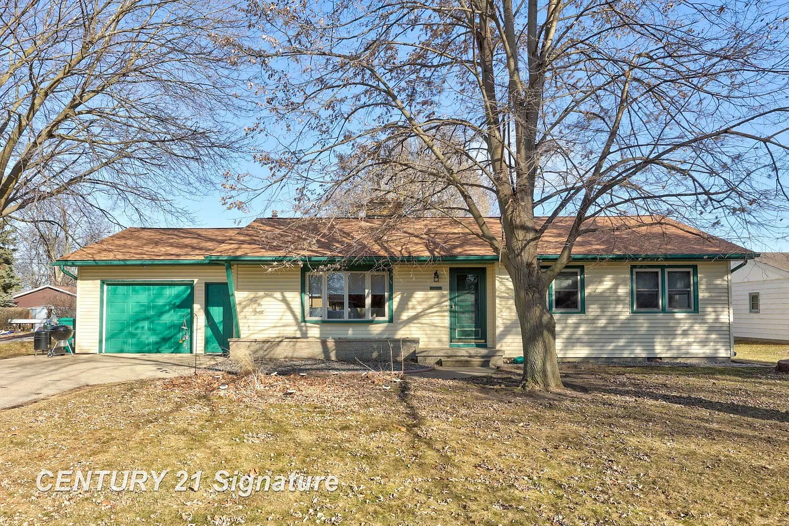 4551 Westfield Ct photo 1