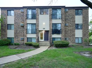 148 Dunteman Dr APT 302, Glendale Heights, IL 60139