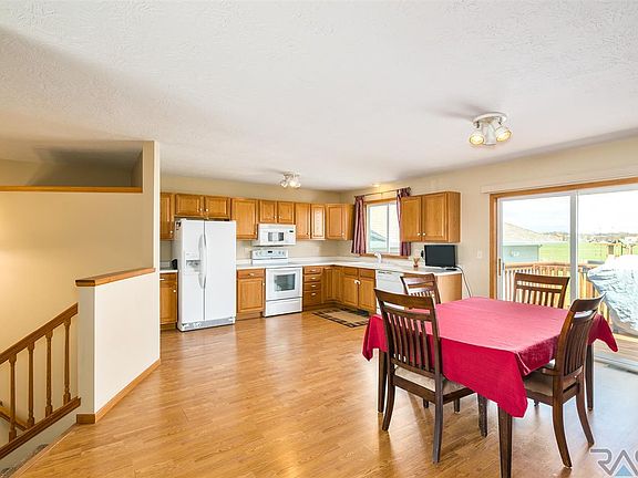 5th image of 506 S Shebal Ave