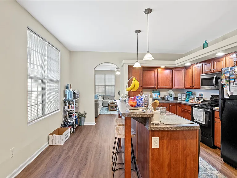 2537 Sun Seeker Ct — Photo 5