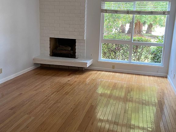 4th image of 1065 Regency Knoll Dr