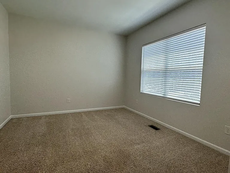 503 Panorama View Loop — Photo 30