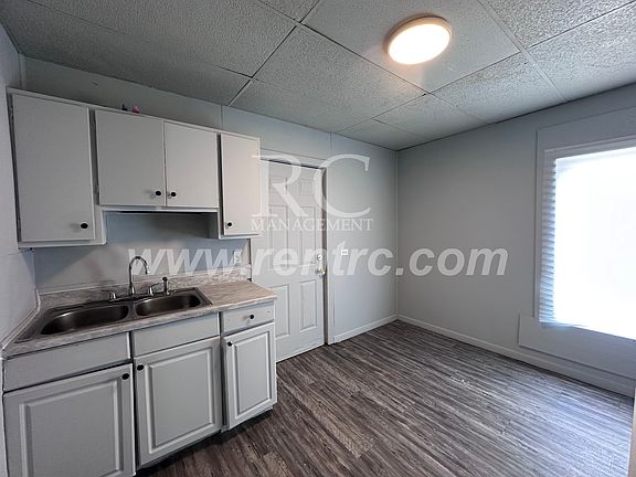 2nd image of 512 N Griffin St