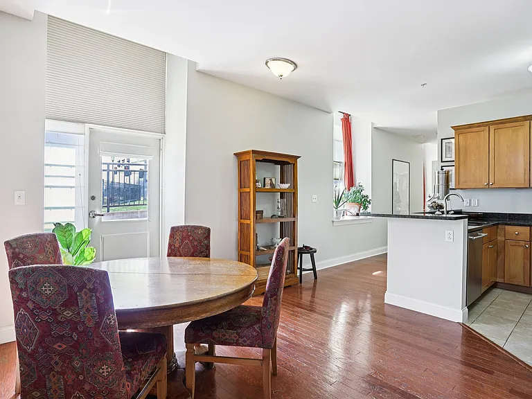 1515 Lafayette Ave #114 — Photo 6