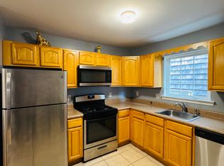 152 Pine St #2, Jersey City, NJ 07304