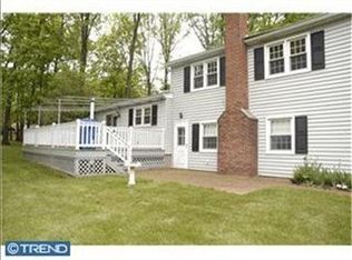 1444 E Lamplighter Ln, North Wales, PA 19454