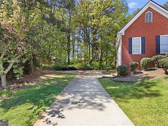 4th image of 2255 Pinehaven Ct