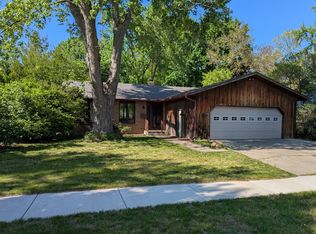 407 E Indiana Ave, Chesterton, IN 46304