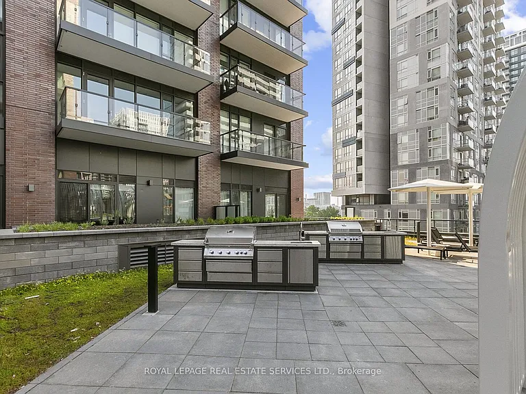 130 River St #1411 — Photo 35
