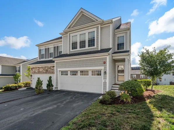 49 Walnut Way #49, Hopkinton, MA 01748