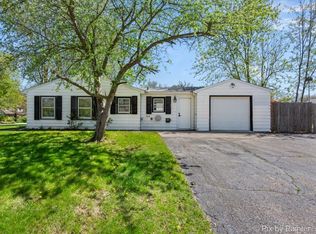 488 N 1st St, Gurnee, IL