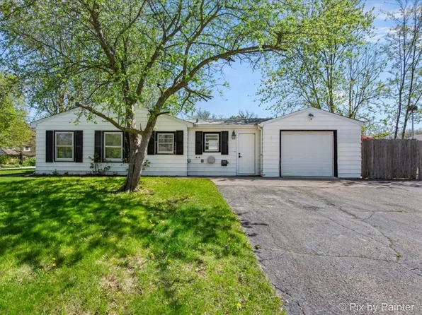 488 N 1st St, Gurnee, IL 60031