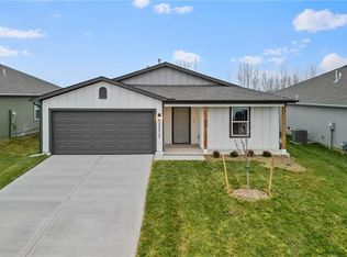 20212 W 194th St, Spring Hill, KS 66083