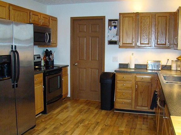 3rd image of 149 Lincoln Pl