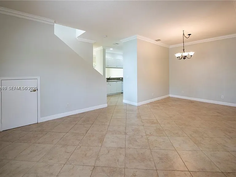 3371 Lakeside Dr #27 — Photo 6