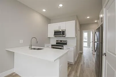 2207 N Broad St — Photo 24