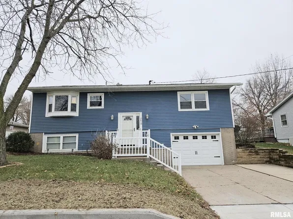 2418 W Fulliam Ave, Muscatine, IA 52761