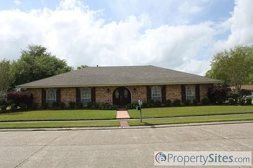 1st image of 500 Oaklawn Dr