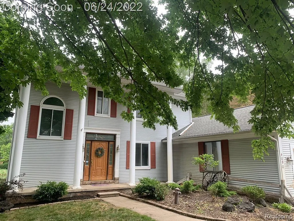 4090 Forest Glen Ct photo 1