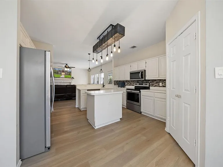 4216 Mulberry Dr — Photo 17
