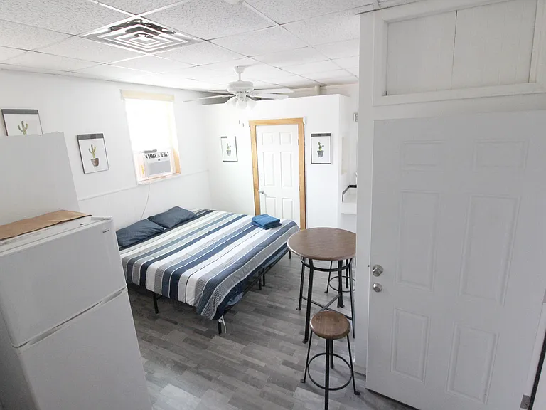 803 Upson Dr #5 — Photo 3