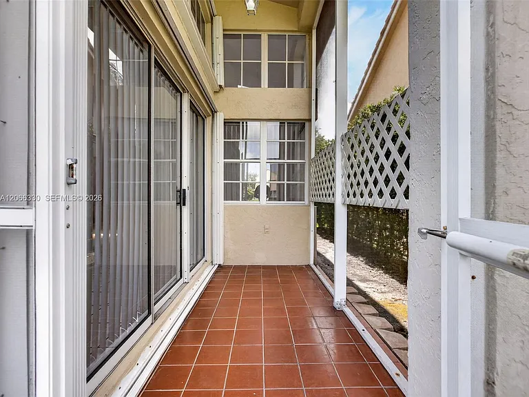 1520 Seabay Rd — Photo 26
