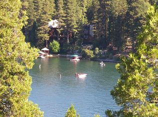 27705 Lakes Edge Rd, Lake Arrowhead, CA 92352